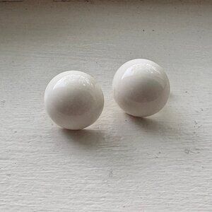Vintage Round White Enamel Screw-Back Clip-On Earrings